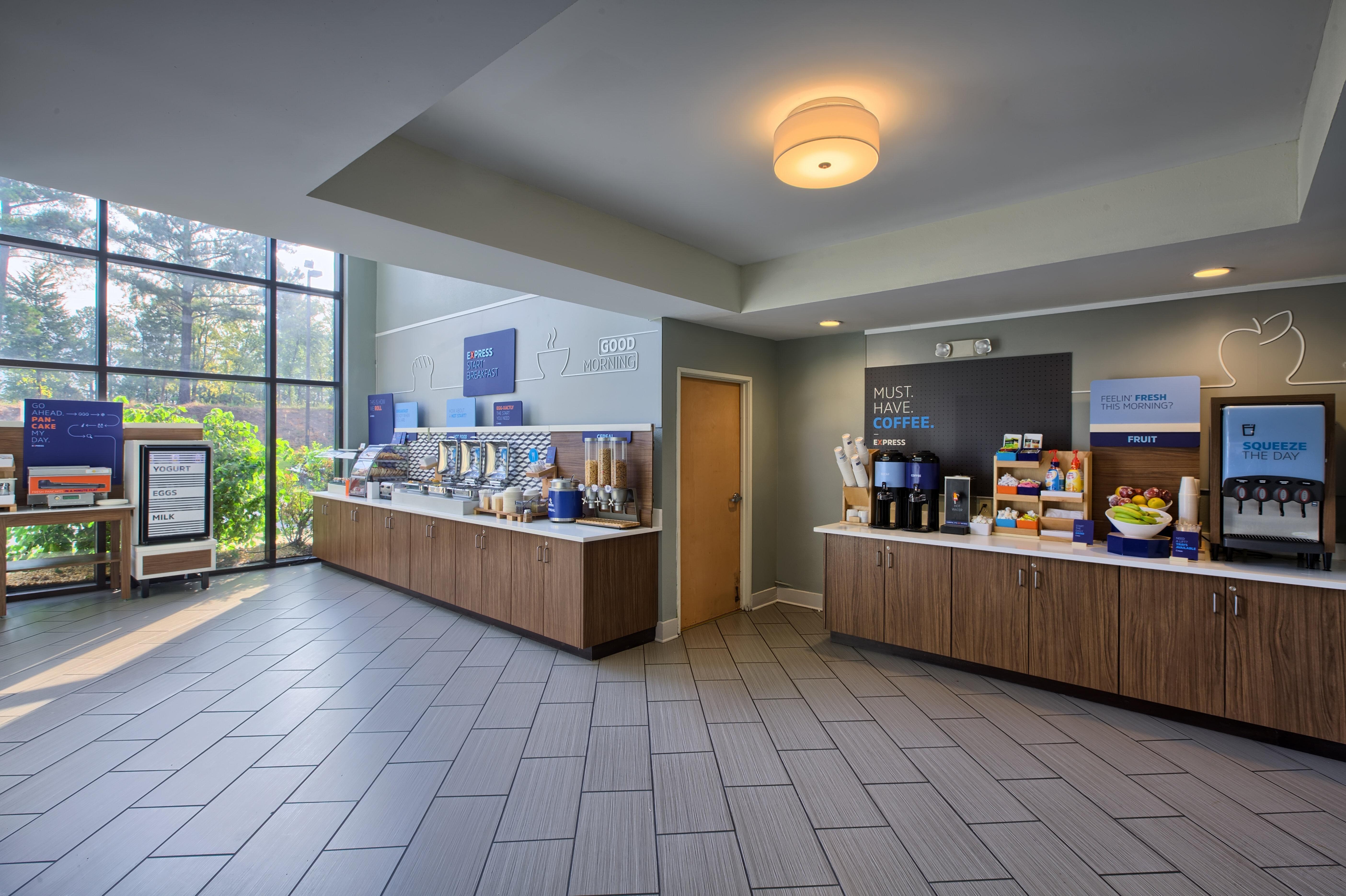 Holiday Inn Express Hotel & Suites Raleigh North - Wake Forest By Ihg Exterior foto